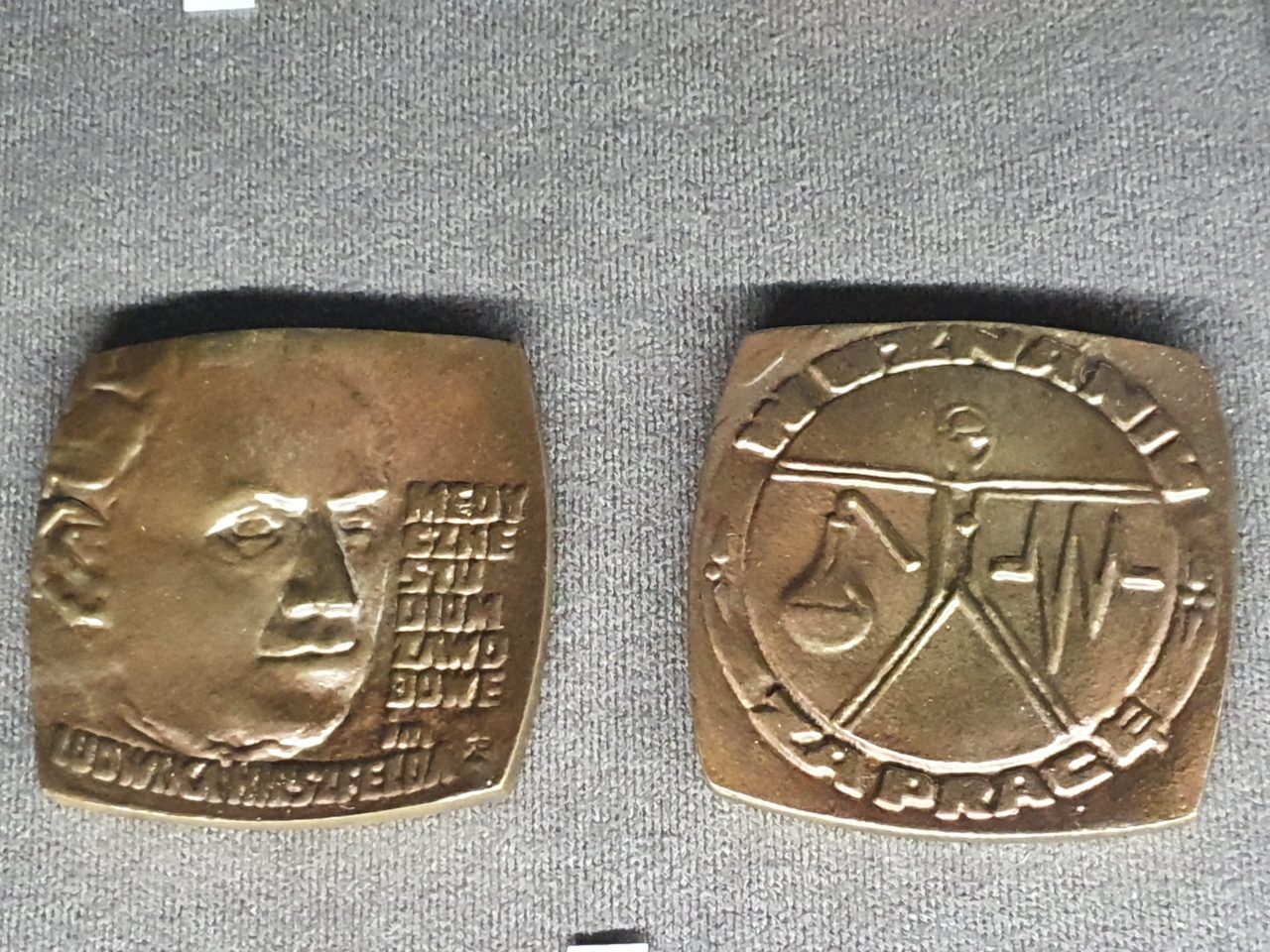 Ludwik Hirszfeld's medal, The City Museum of Wrocław (2).jpg